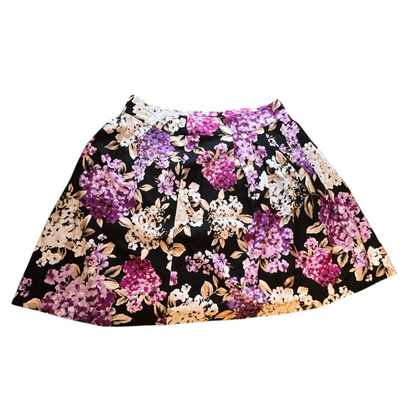 White House Black Market  Floral Size 12 A Line Skirt Dark Cottagecore - Picture 2 of 8